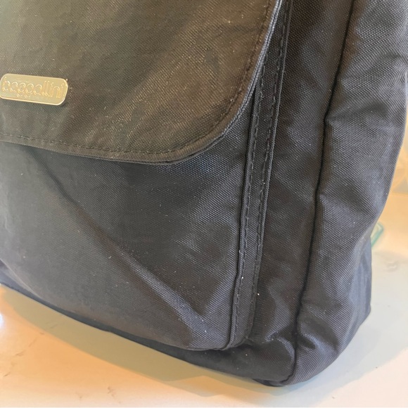 Baggallini Black Shoulder Messenger Bag Pockets Silver Nylon Travel Purse - Picture 3 of 16